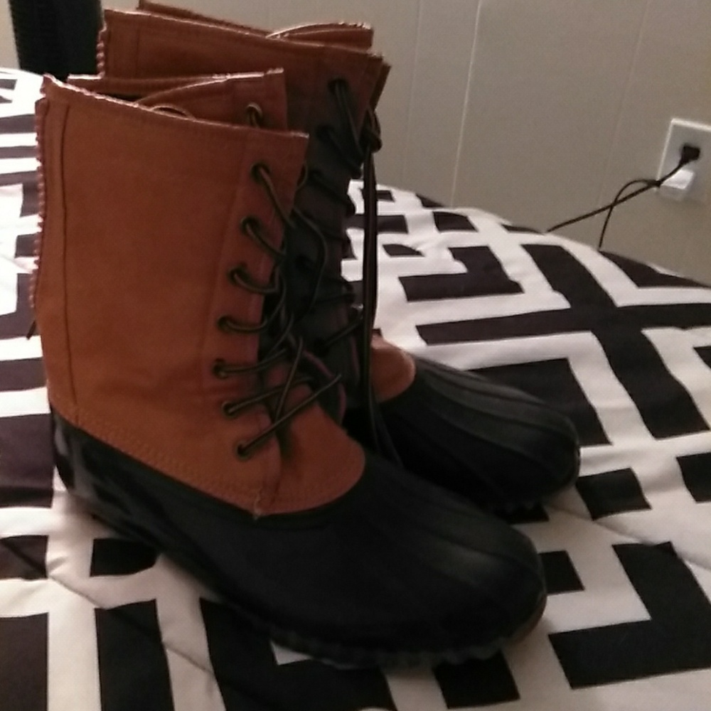 Steve Madden rain boots